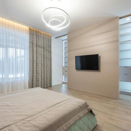 Plazzo Prime Plaza At Delhi Airport Bed and Breakfast Nueva Delhi Exterior foto
