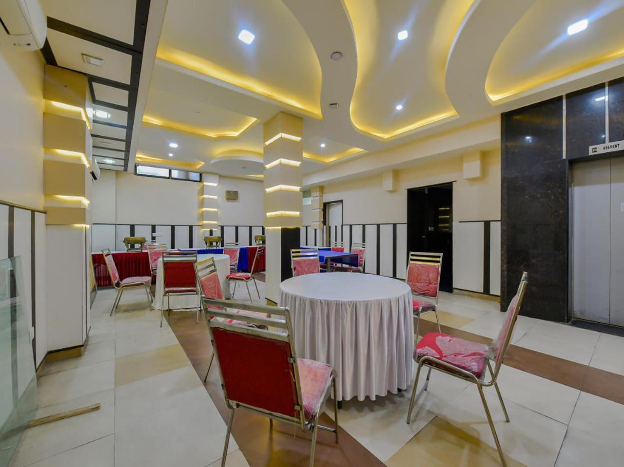 Plazzo Prime Plaza At Delhi Airport Bed and Breakfast Nueva Delhi Exterior foto