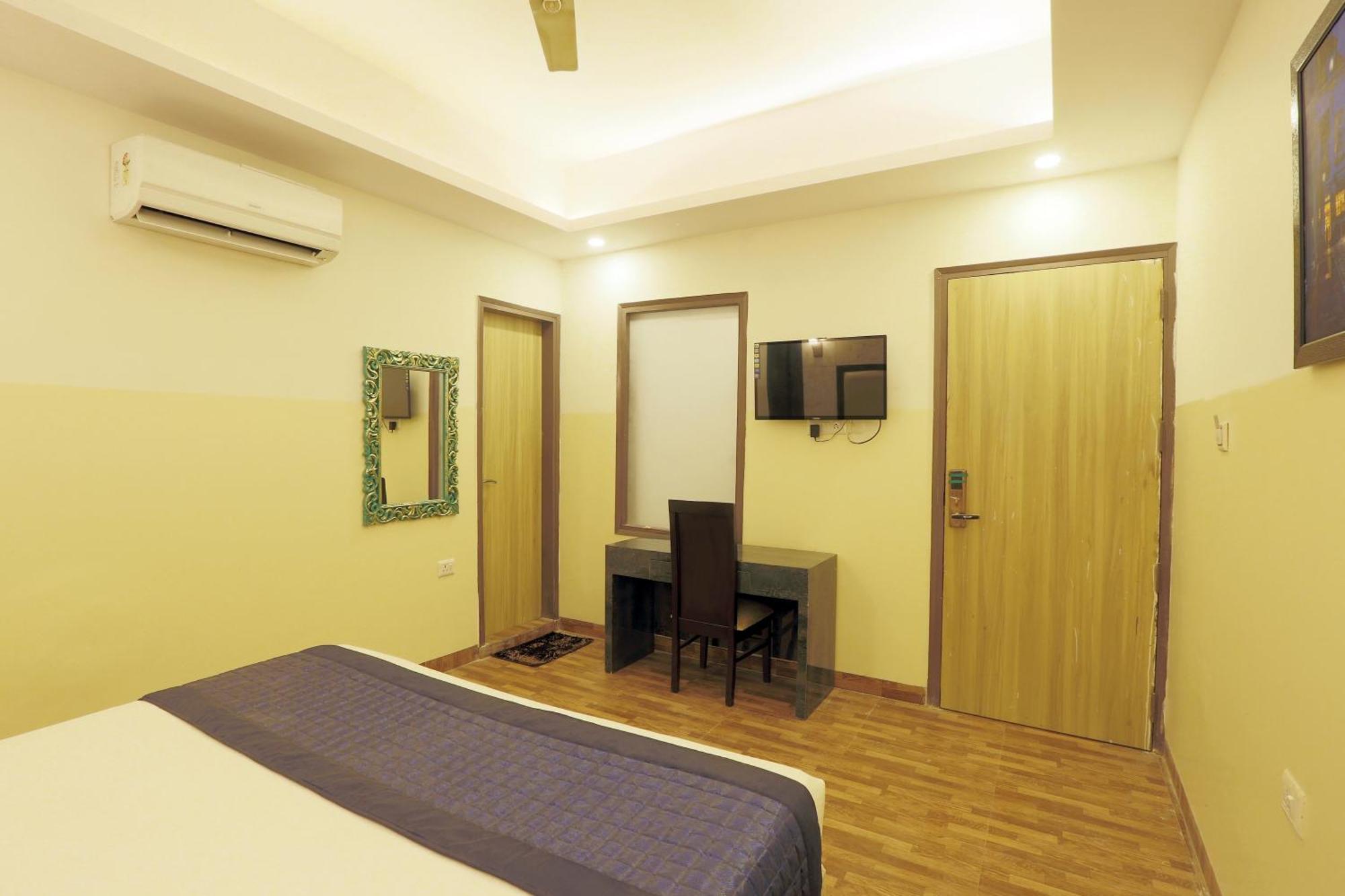 Plazzo Prime Plaza At Delhi Airport Bed and Breakfast Nueva Delhi Exterior foto