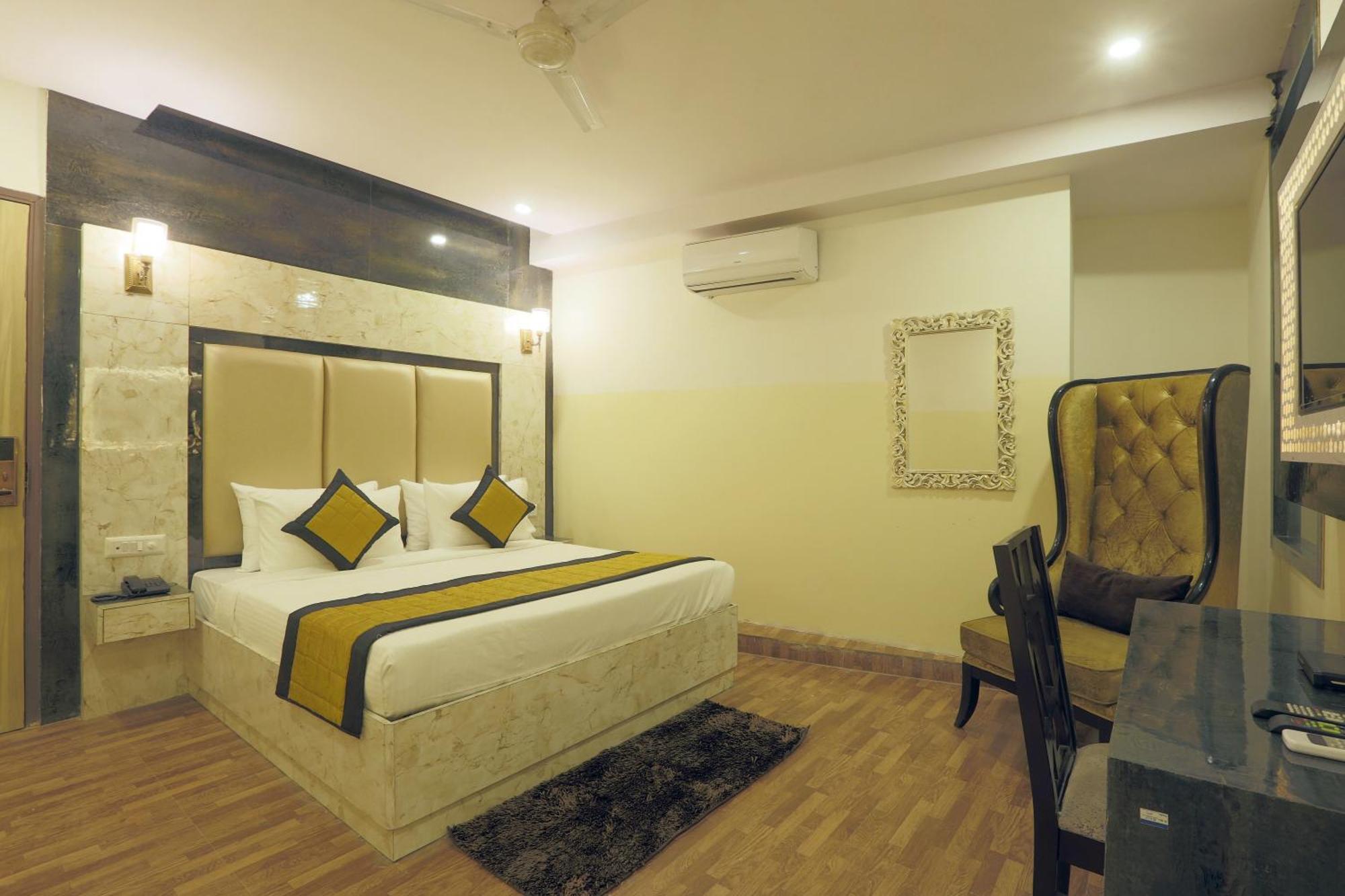 Plazzo Prime Plaza At Delhi Airport Bed and Breakfast Nueva Delhi Exterior foto