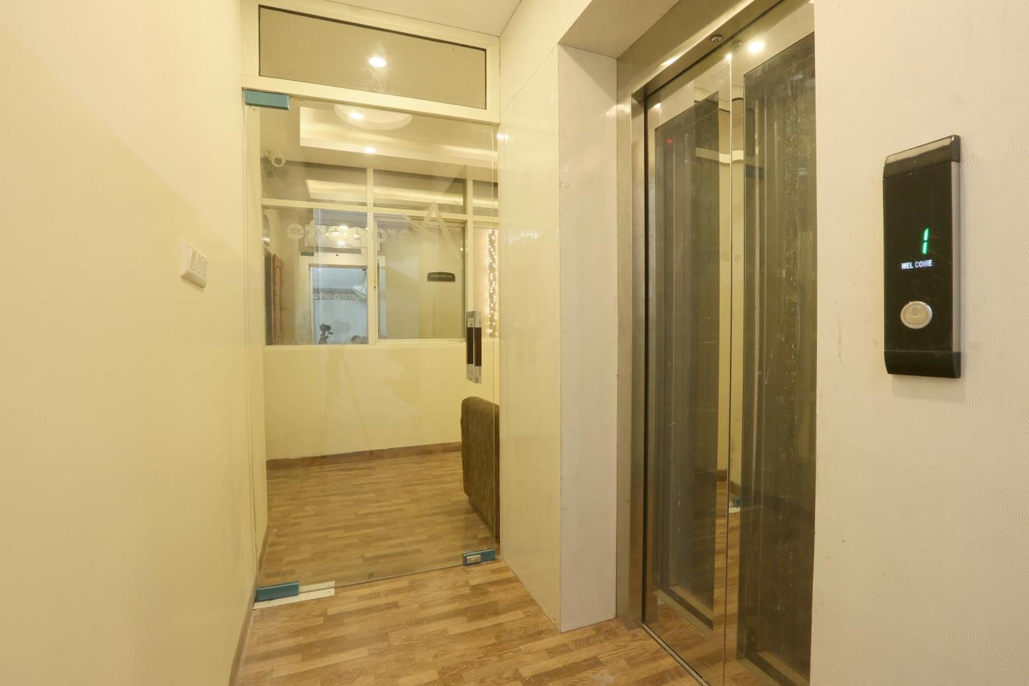 Plazzo Prime Plaza At Delhi Airport Bed and Breakfast Nueva Delhi Exterior foto
