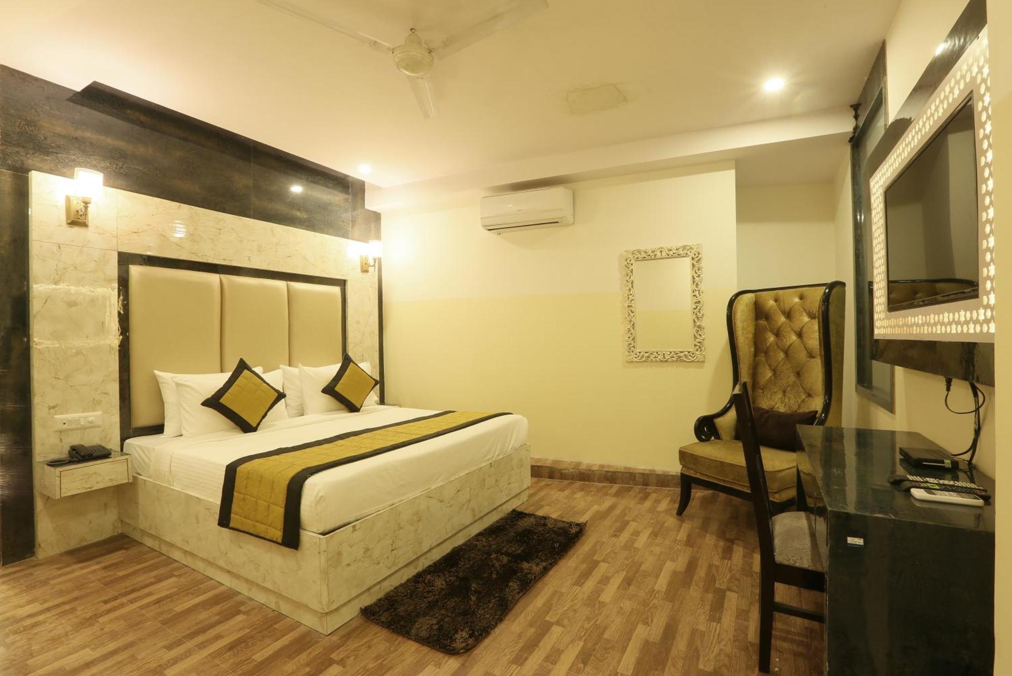 Plazzo Prime Plaza At Delhi Airport Bed and Breakfast Nueva Delhi Exterior foto
