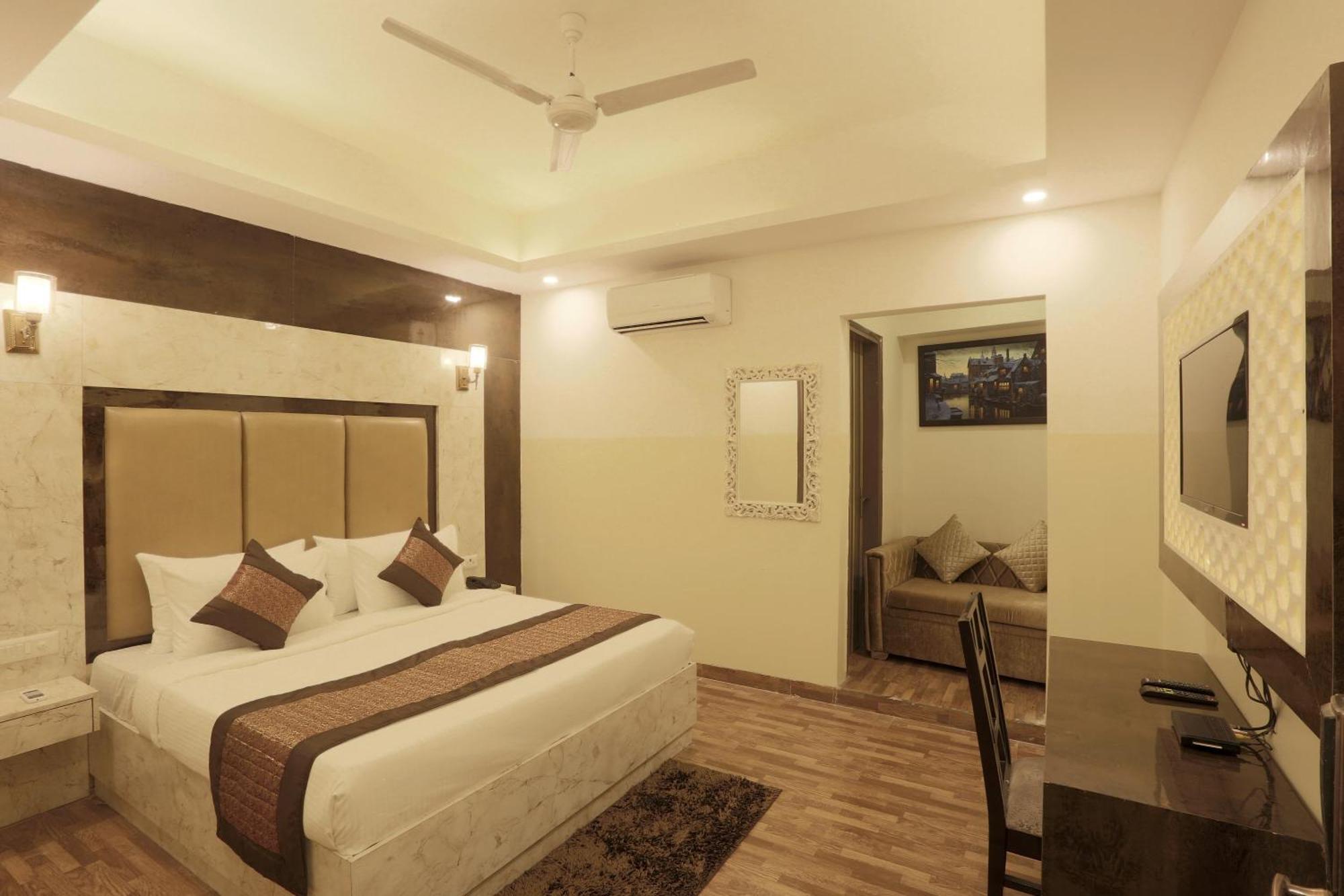 Plazzo Prime Plaza At Delhi Airport Bed and Breakfast Nueva Delhi Exterior foto