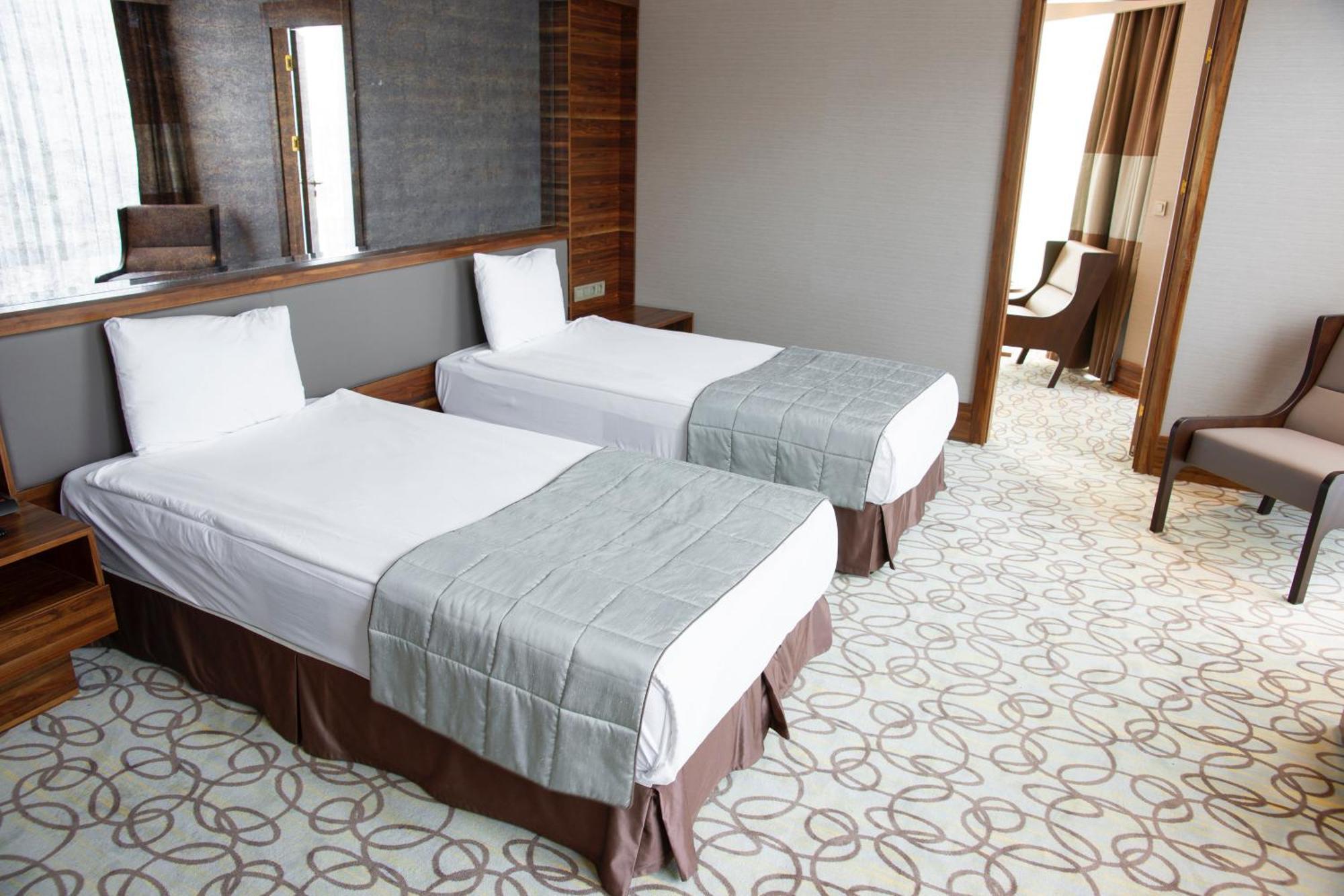 Plazzo Prime Plaza At Delhi Airport Bed and Breakfast Nueva Delhi Exterior foto